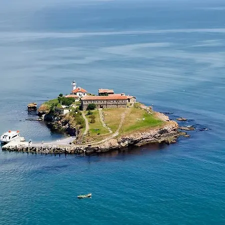 Apartello Dolce 1 - Private In Near Marina Dinevi Apartment *